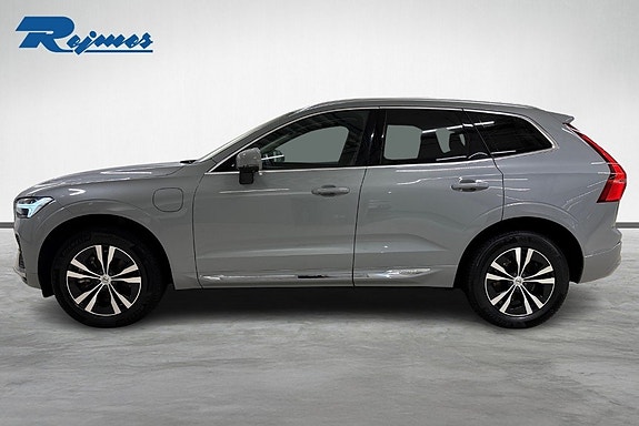 Volvo XC60 3 of 23