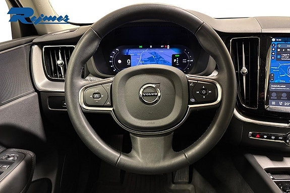 Volvo XC60 16 of 23