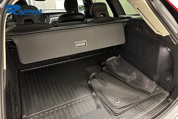 Volvo XC60 18 of 23