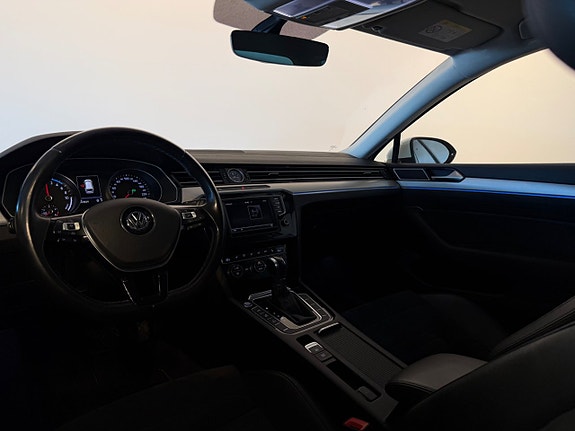Volkswagen Passat 19 of 20