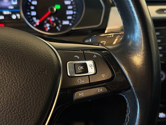 Volkswagen Passat 17 of 20