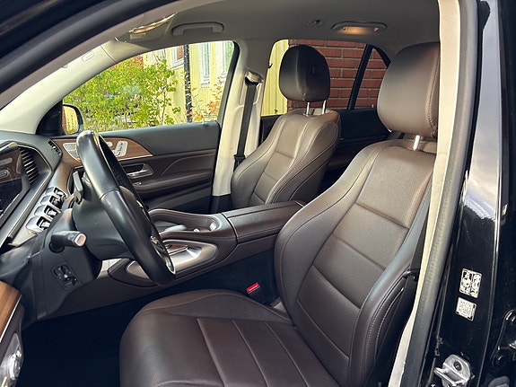 Mercedes-Benz GLE350 de 5 of 5