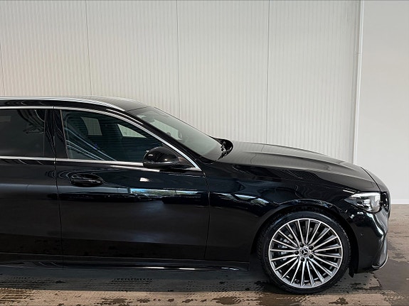 Mercedes-Benz C220 3 of 22