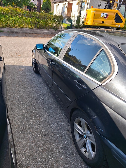 BMW 320i 9 of 9