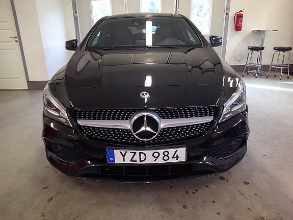 Mercedes-Benz CLA200 3 of 12