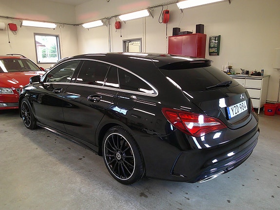 Mercedes-Benz CLA200 2 of 12