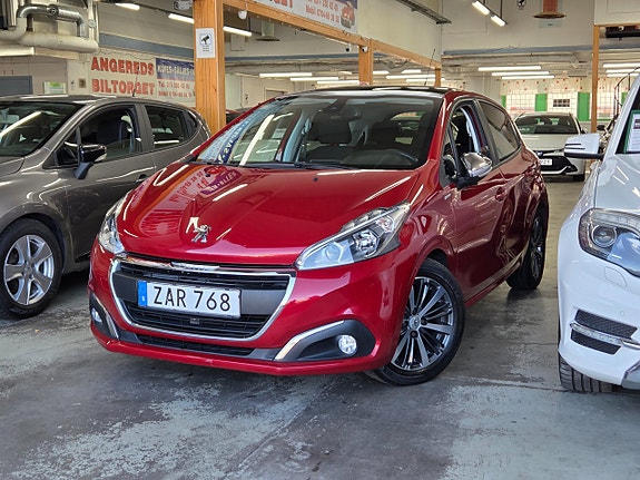 Peugeot 208 2 of 15