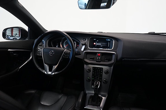 Volvo V40 Cross Country 6 of 12