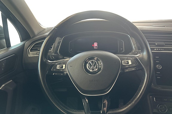 Volkswagen Tiguan 12 of 30