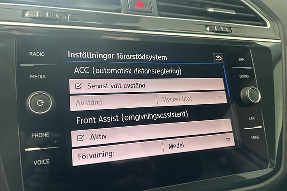 Volkswagen Tiguan 30 of 30