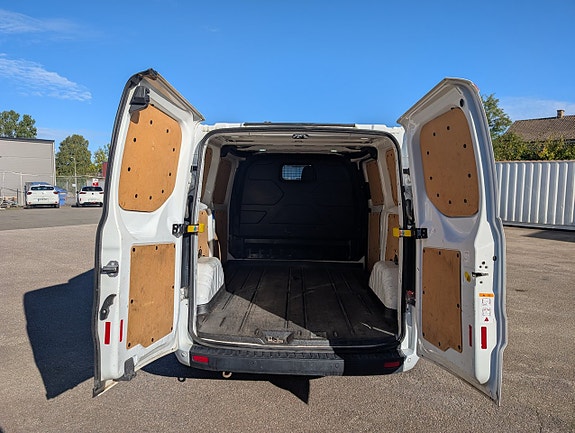 Ford Transit Custom 7 of 9