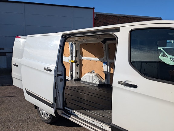 Ford Transit Custom 8 of 9