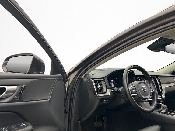 Volvo V60 8 of 30