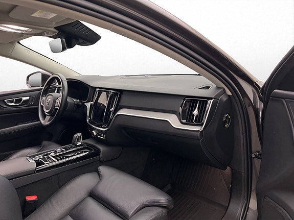 Volvo V60 12 of 30