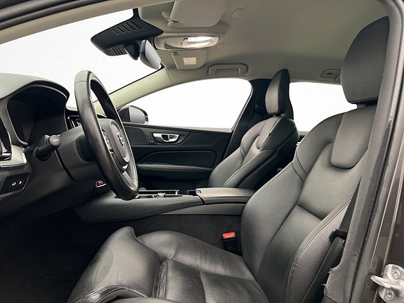 Volvo V60 9 of 30