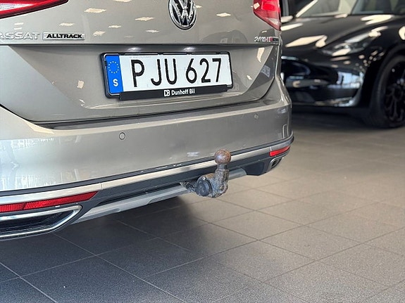 Volkswagen Passat Alltrack 24 of 25