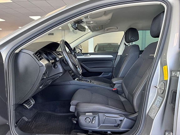 Volkswagen Passat Alltrack 8 of 25