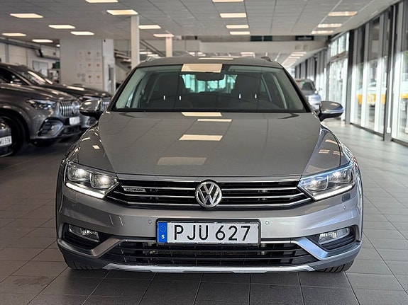 Volkswagen Passat Alltrack 7 of 25