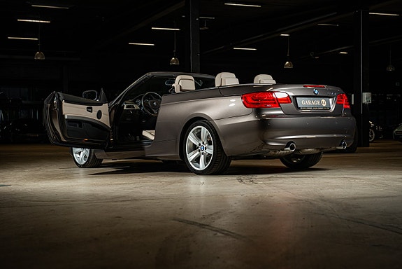 BMW 335i 12 of 30