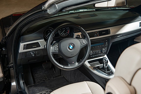 BMW 335i 15 of 30