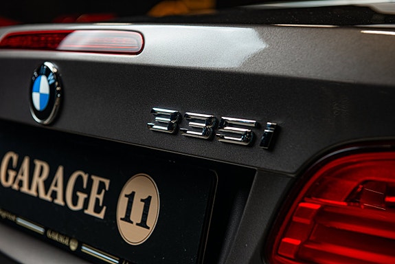 BMW 335i 29 of 30