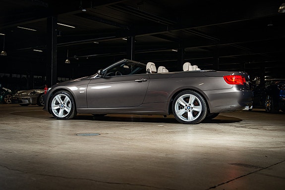 BMW 335i 3 of 30