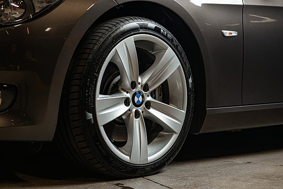 BMW 335i 30 of 30