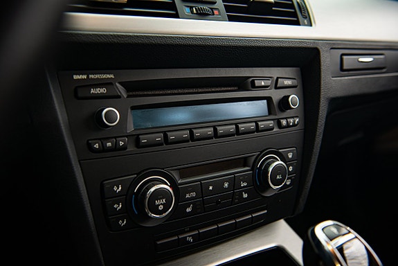 BMW 335i 27 of 30