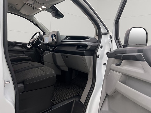 Ford Transit Custom 21 of 25