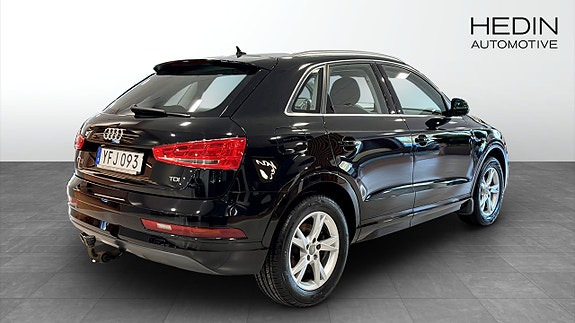 Audi Q3 2 of 12