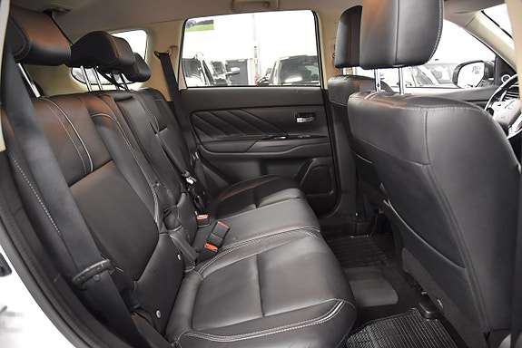 Mitsubishi Outlander 13 of 22