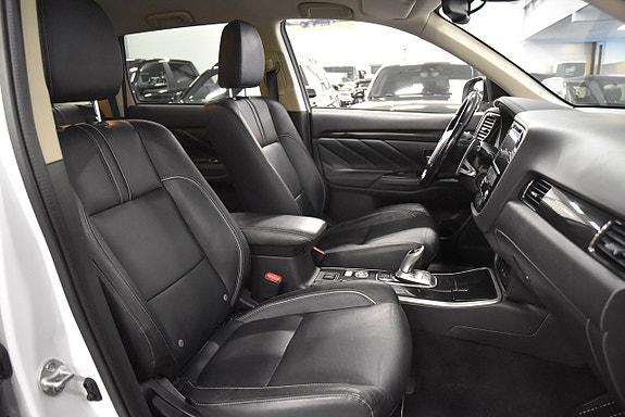 Mitsubishi Outlander 12 of 22