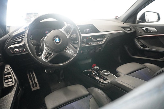 BMW 118i 9 of 13