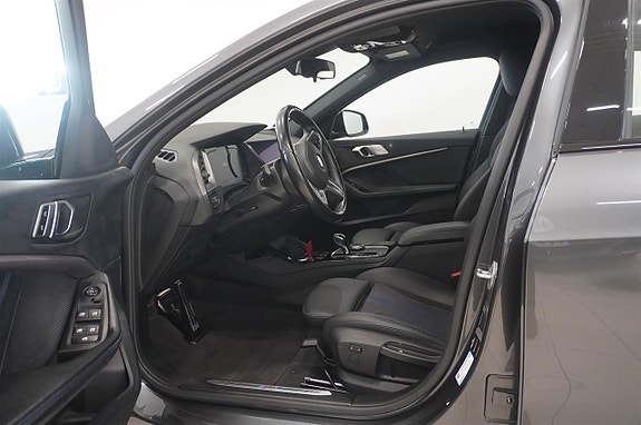 BMW 118i 2 of 13