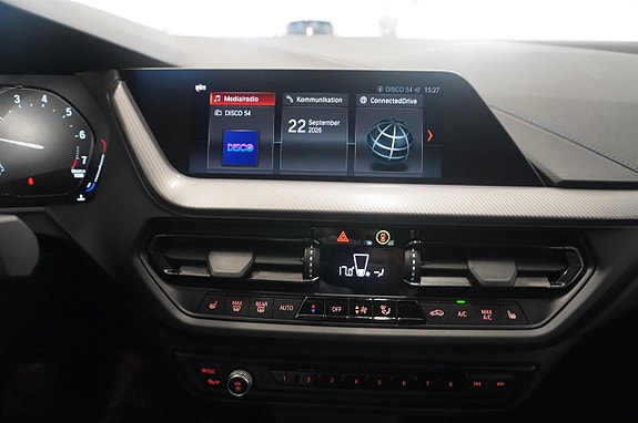 BMW 118i 12 of 13