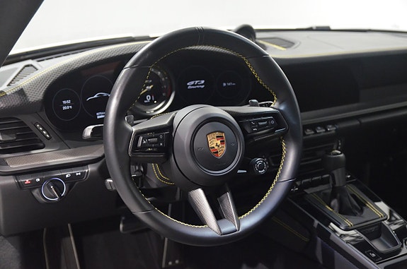 Porsche 911 GT3 14 of 22