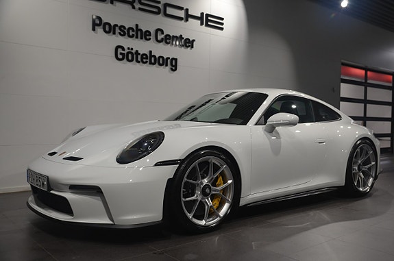 Porsche 911 GT3 8 of 22