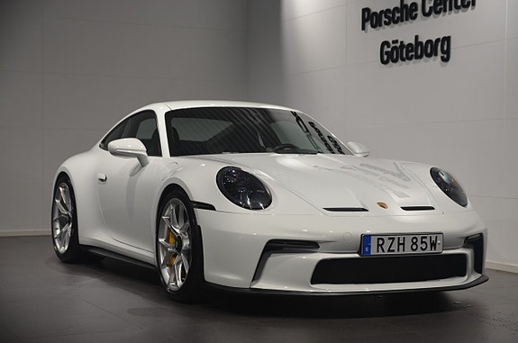 Porsche 911 GT3 2 of 22