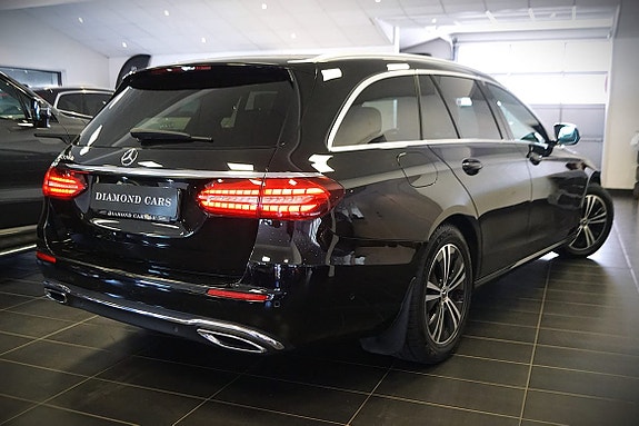 Mercedes-Benz E220 8 of 19