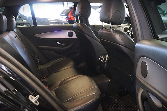 Mercedes-Benz E220 18 of 19