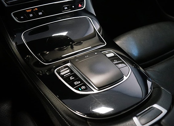 Mercedes-Benz E220 15 of 19