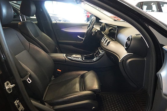 Mercedes-Benz E220 17 of 19