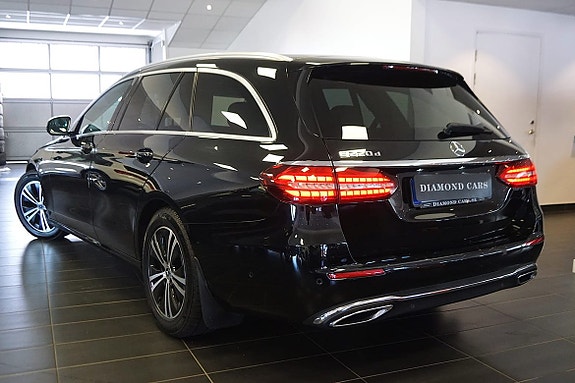 Mercedes-Benz E220 4 of 19