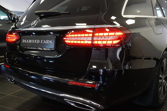 Mercedes-Benz E220 9 of 19