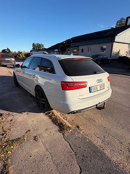 Audi A6 4 of 4