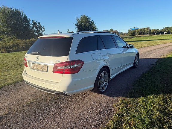 Mercedes-Benz E350 6 of 14