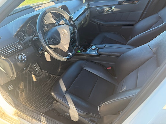 Mercedes-Benz E350 12 of 14