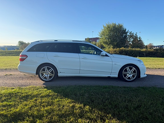 Mercedes-Benz E350 5 of 14