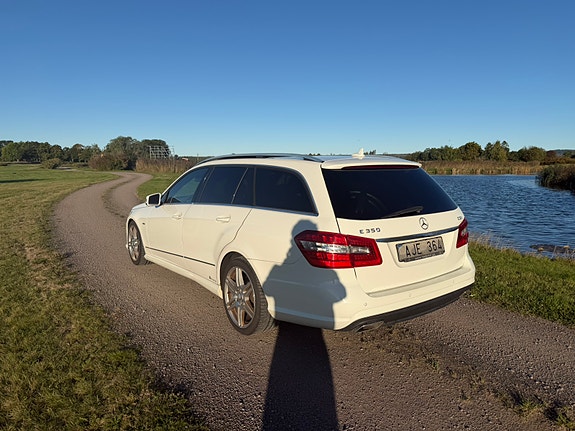 Mercedes-Benz E350 8 of 14