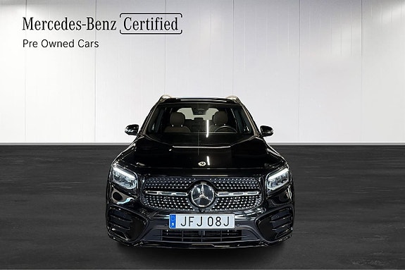 Mercedes-Benz GLB200 14 of 27
